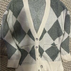 Abercrombie & Fitch Gray and Cream Argyle Cardigan